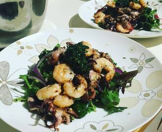 Grilled garlic and chili baby octopus and prawn salad with chimmichurri dressing ... in the air fryer