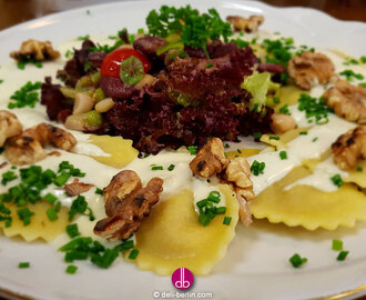 Rotondi mit Marone-Birne-Füllung und Taleggio-Sauce - DELi-BERLIN.com | gesund kochen - gesund leben - try it. love it!