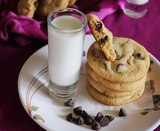 Eggless chocolate chip cookies | Best eggless cookie recipe