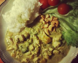 Kyllinggryte med curry og kokosmelk