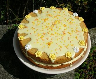Passionfruit Curd Sponge Cake & Clandestine Cake Club
