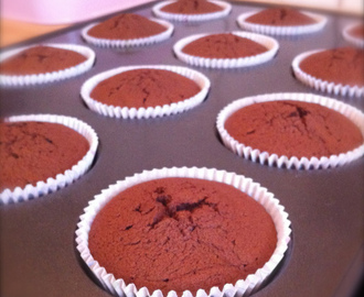 Grunnoppskrift på sjokoladecupcakes