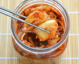 How To Make Easy Kimchi at Home
