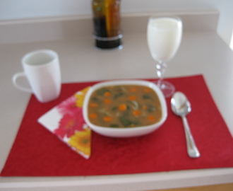 Sopa de Feijão com Couve Lombarda