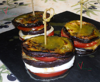 Torres de berenjena, tomate y mozzarella