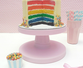 Tarta Arcoiris (Rainbow Cake)