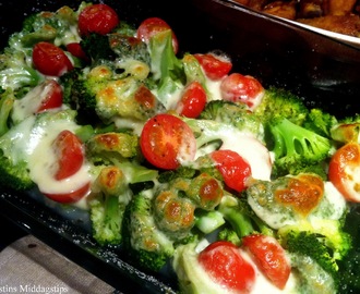 Mozarellagratinert brokkoli med cherrytomater