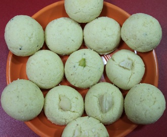 Nankhatai (Indian Cookies Recipe)