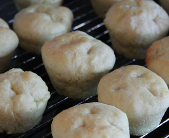 Focaccia i muffinsformer
