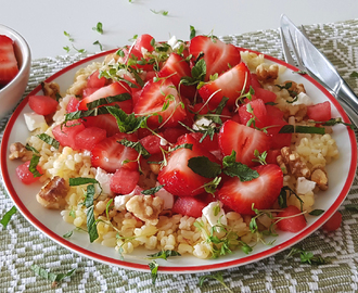 Bulgur salade met aardbeien en watermeloen