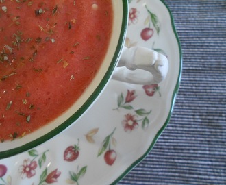 Sopa refrescant de tomata i síndria