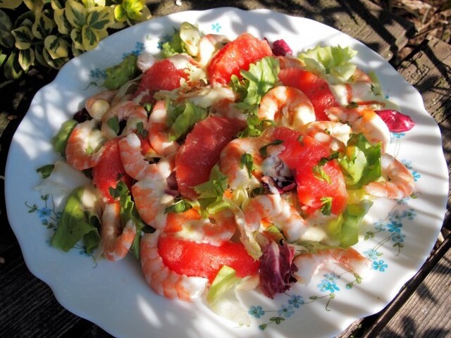 Fish on Friday with Pink Grapefruit and Prawn Salad suitable for 5:2 Diet and Weight Watchers