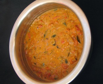 Thakkali curry (with coconut milk)