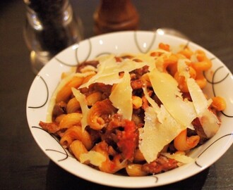 Easy Family Recipe: Italian Sausage Pasta Bowl with Grana Padano Cheese (5:2 Diet)