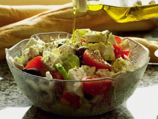 Grekisk salladHär är den klassiska salladen som både greker och svenskar älskar.