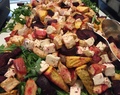 Salat med bagte rodfrugter og feta