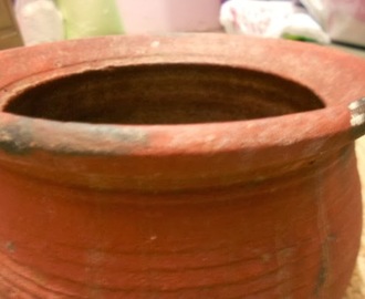 Cooking with Clay pot
