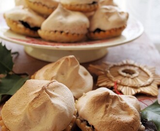 Old Fashioned Sweet Delights: Spiced Mincemeat Meringue Pies (Recipe)