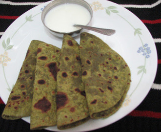 palak paratha(spinach paratha)