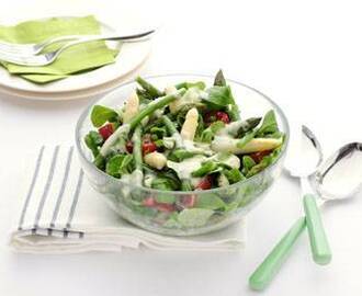 Salade van asperges, sperziebonen en doperwten