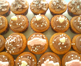 Enkle cupcakes med sjokoladetopping