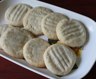 Butter Cookies Recipe / Eggless Butter Cookies