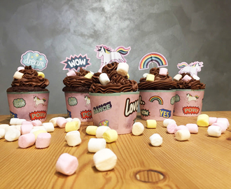 Cupcakes Unicorno – Cupcakes al cioccolato con ganache fondente
