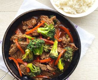Beef and Broccoli with Red Peppers