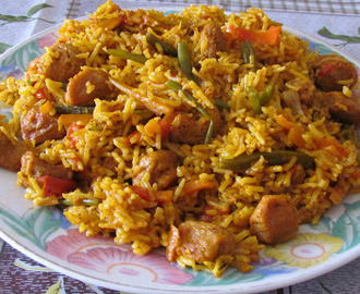Vegetable Pulav (Rice cooked with vegetables)