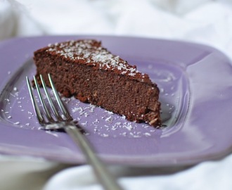 Coconut chocolate mousse cake (gluten free)