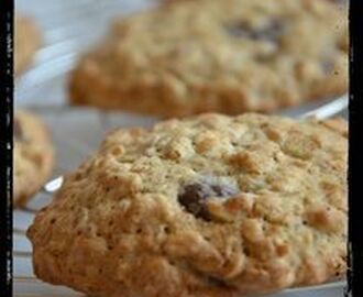 Biscuits aux flocons d'avoine et raisins secs ou pépites de choco pour les gourmands, de M. Stewart