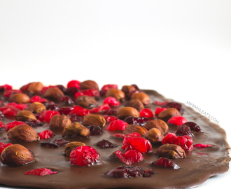 Chocolate Bark with Hazelnuts and Dried Fruits