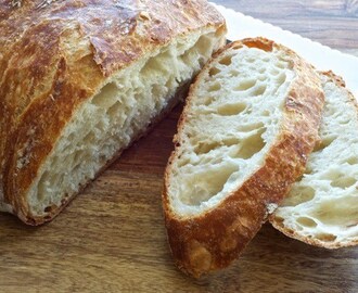Bez miesenia, bez čakania: Najjednoduchší domáci chlieb!