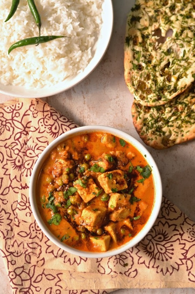 Restaurant style Matar Paneer  :: Green Peas cottage cheese curry :: How to make Muttar Paneer gravy recipe