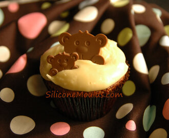 Sticky Toffee Pudding Cupcakes (Recipe) and Peek-A-Boo Chocolate Bears