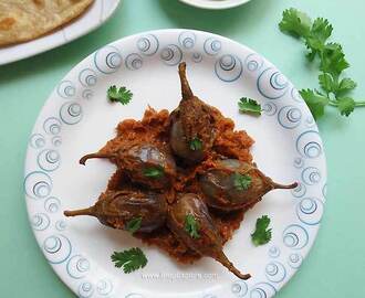 Gutti Vankaya Ulli Karam / Onion Stuffed Brinjal Curry