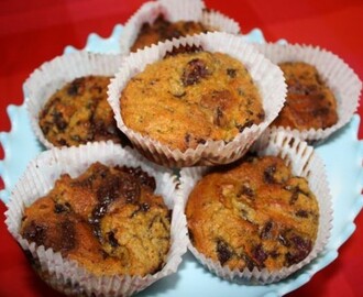 Muffins med moreller og sjokolade