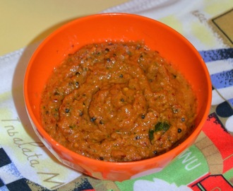 Onion Tomato Chutney / Vengaya Thakkali Chutney