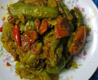 Easy Ridge Gourd Curry / Bengali Jhingar torkari.