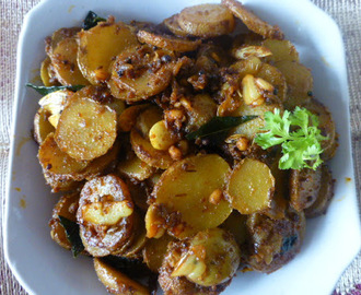 Chettinad style Chinna Urulaikizhangu Karuvaatuporiyal/Baby Potato, Garlic Roast