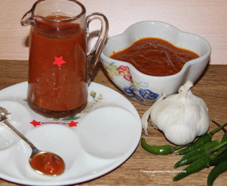 Fiery Tomato chutney with hot Green Chillies, Dates and Ginger/Garlic