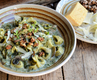 The Secret Recipe Club: Creamy Tortellini, Mushroom and Spinach Soup