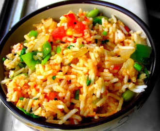 Tomato Rice | Thakkali Sadam (Without garlic) : Left over rice recipes.