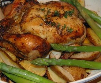 Helstekt kylling med sitron, hvitløk og pære