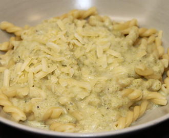 Enkel och billig broccolisås till pasta