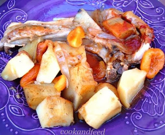 Μπριζόλες χοιρινές με γλυκοπατάτες και βερύκοκα/ Pork Chops with Sweet Potatoes and Apricots