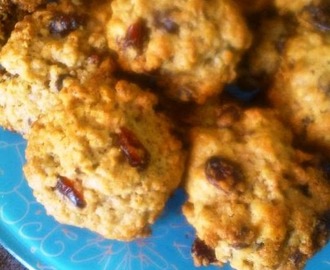 Cookies με κράνμπερις, βρώμη και ξηρούς καρπούς