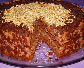 Σοκολατένια τούρτα με αμύγδαλα/ Chocolate-Almond Torte