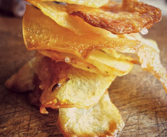 Σπιτικά υγιεινά τσιπς πατάτας ψητά και όχι τηγανισμένα