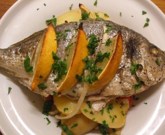 Something fishy for dinner at last! Besugo al Horno, or Baked Sea Bream. Delicioso!